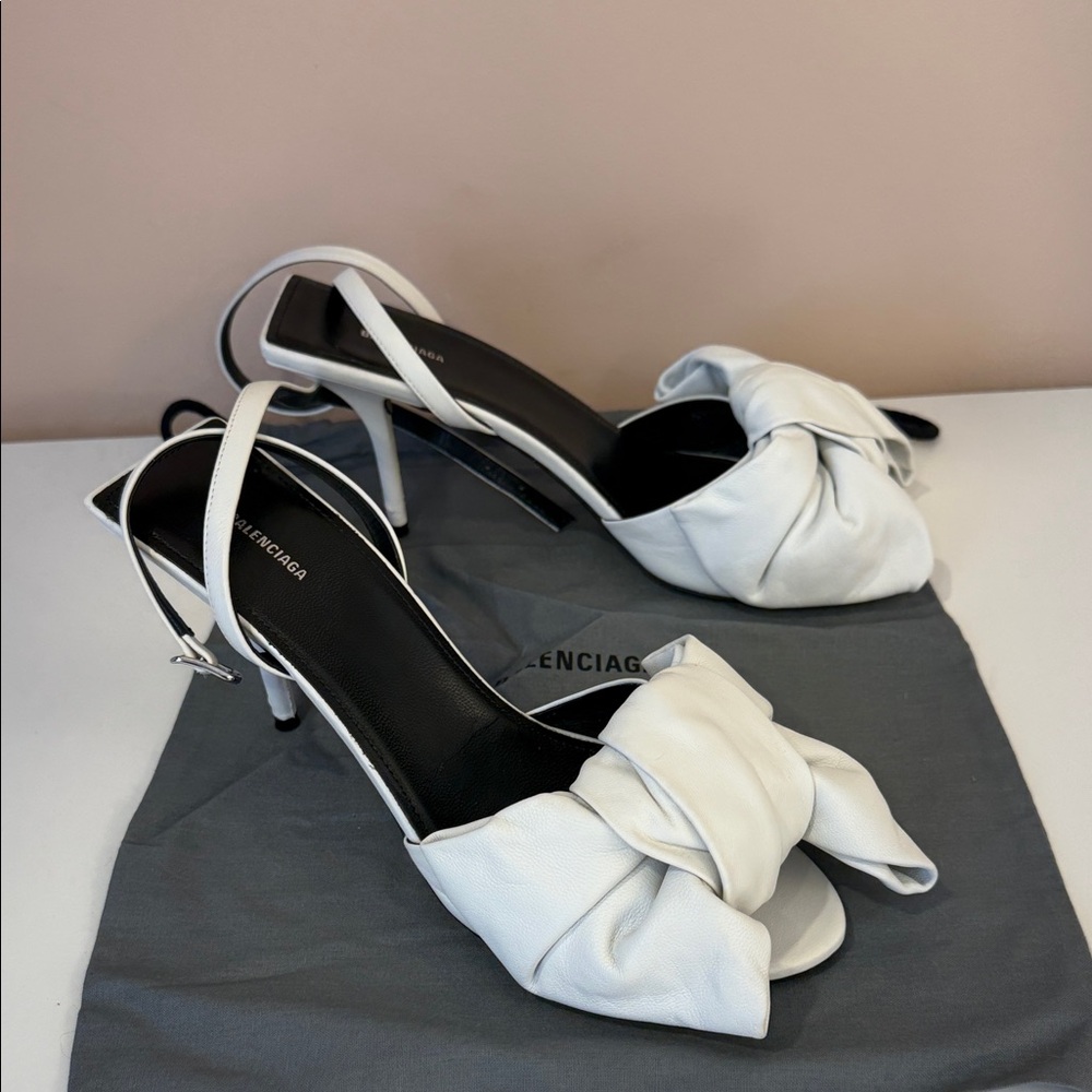 Balenciaga White Big Bow Heels - Picture 3 of 11
